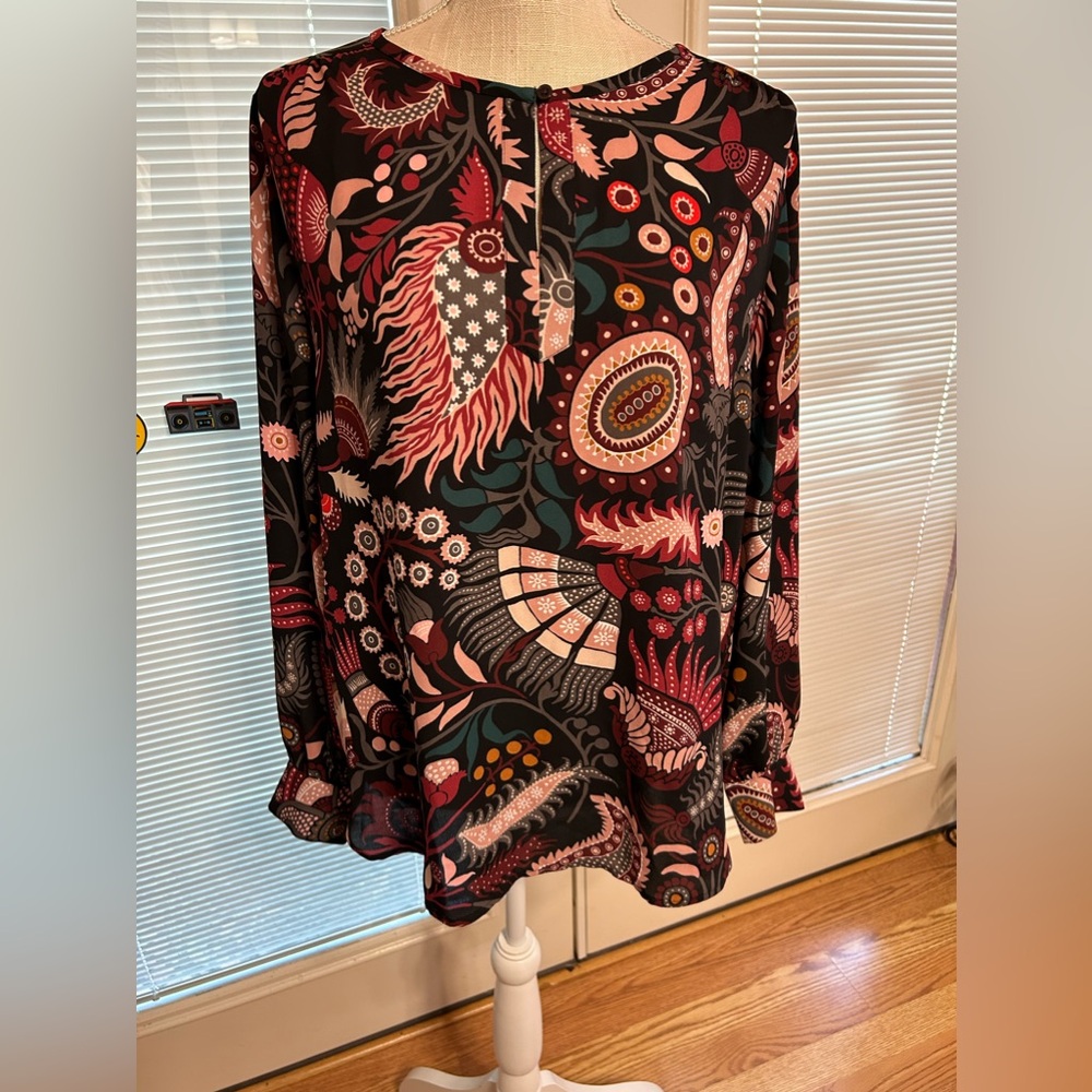 Perfect office attire top